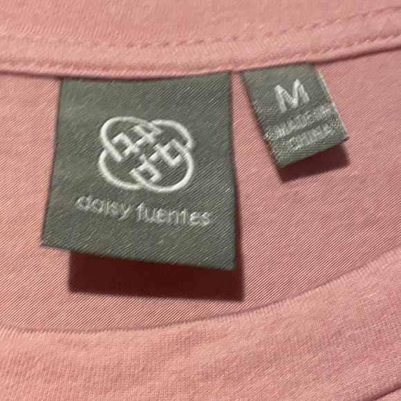 Daisy Fuentes t-shirts w/sheer back (M) - Picture 7 of 11